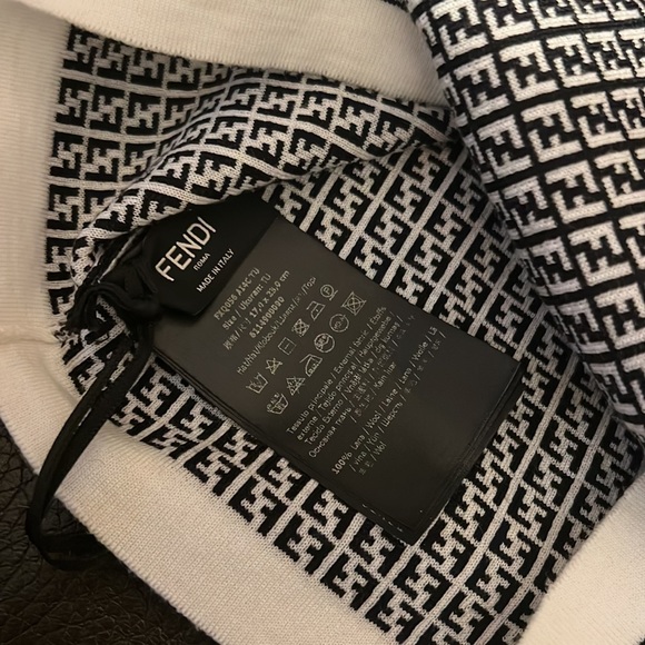 Fendi unisex FF monogram Motif Knitted wool Beanie NWT - Picture 10 of 10